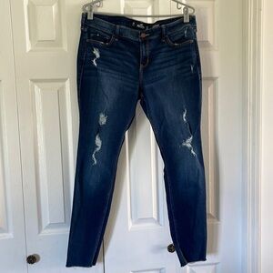 Hollister LR Super Skinny Distressed Jeans Size 33/30🥰🥰